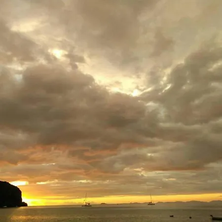 Phi Phi Sunset Bay Resort-2