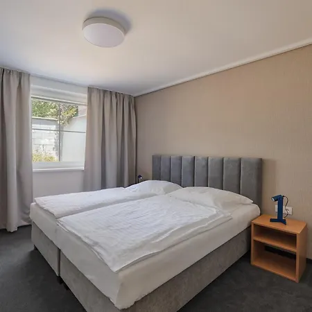 Hotel Taxis Bratislava-3