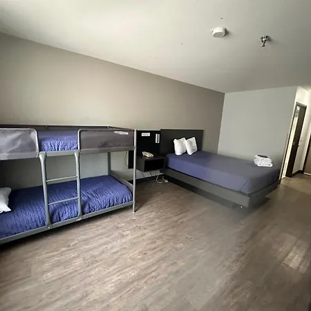 Pinetop Studio Suites-3