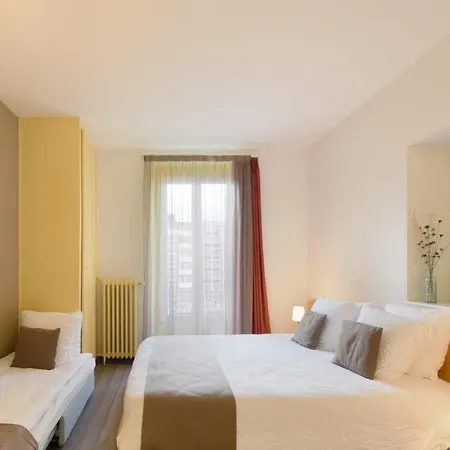 Hotel Du Marche-2