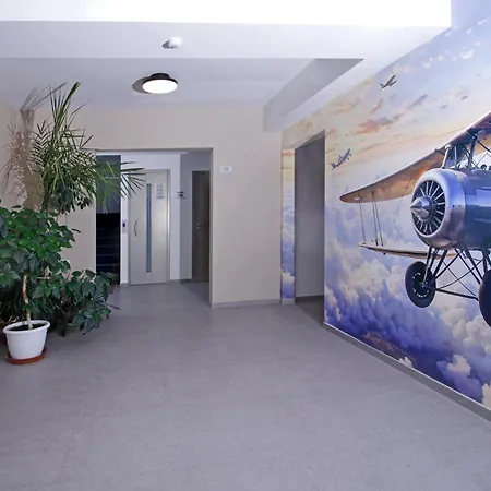 Aviator Garni Hotel Bratislava-3