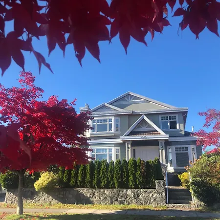 7 Bedrooms In The Heart Of Vancouver-2