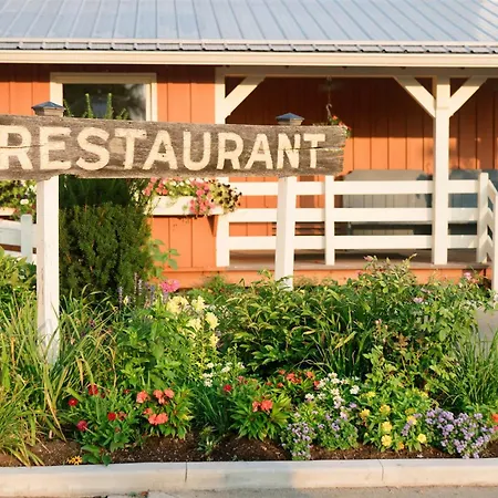 Brown County Inn-3