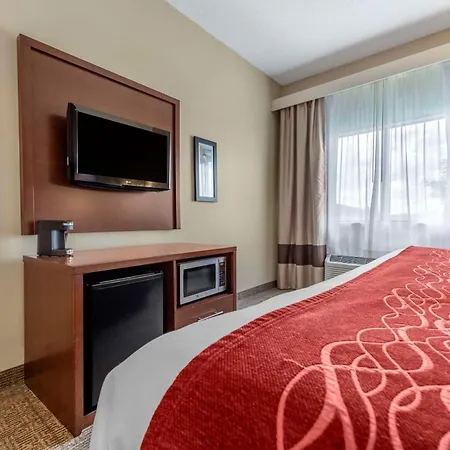 Comfort Inn & Suites Streetsboro - Kent-2