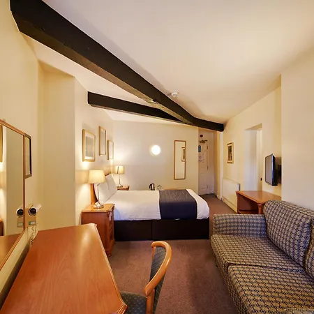 Discovery Inn - Leeds-3