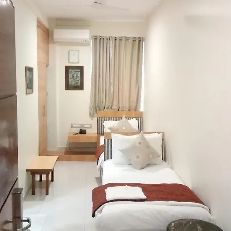 Bentley Hotel Marine Drive-3