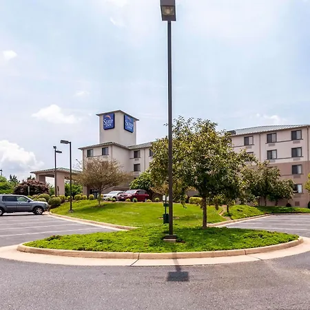 Sleep Inn & Suites Harrisonburg On University-3