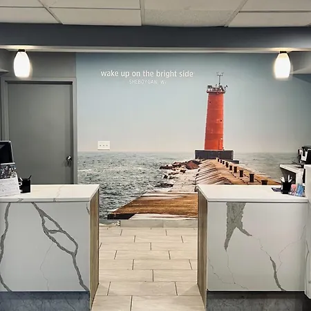 La Quinta Inn By Wyndham Sheboygan-2