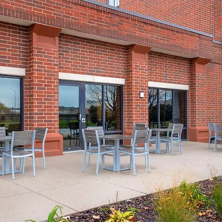 Hampton Inn West Des Moines Lake Drive-3