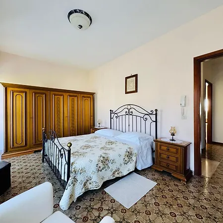 Angelina Apt-3