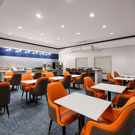 La Quinta By Wyndham Denton - University Drive-3
