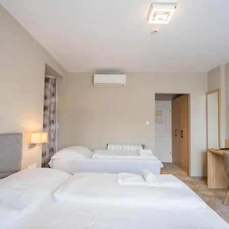 Hotel Diana-2