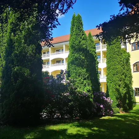 Wellnesshotel Parkschlössl zu Thyrnau-3