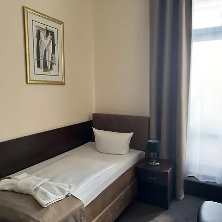 Upper Room Hotel Kurfuerstendamm-3