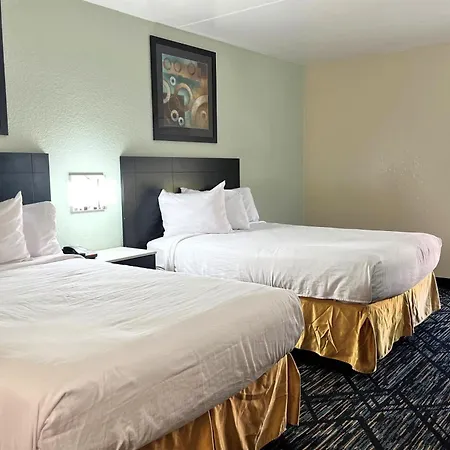 Baymont By Wyndham Cincinnati Sharonville-2