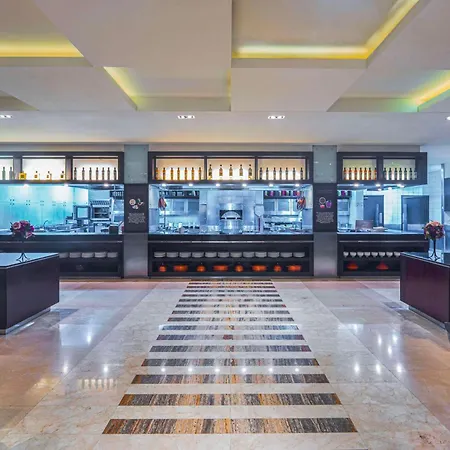 Hyatt Regency Dubai - Corniche-2