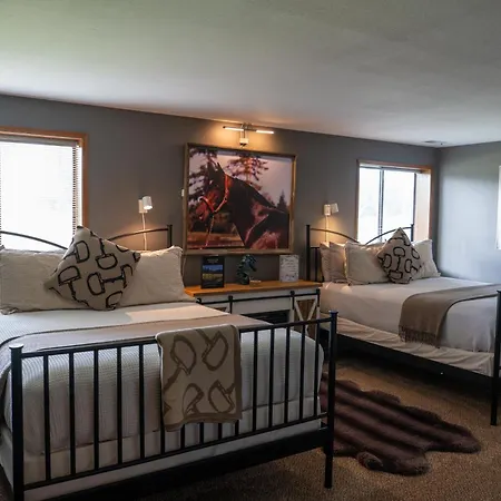 Wildwood Farm Bed & Breakfast-3