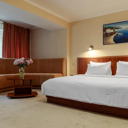 Black Sea Hotel Kyiv-3