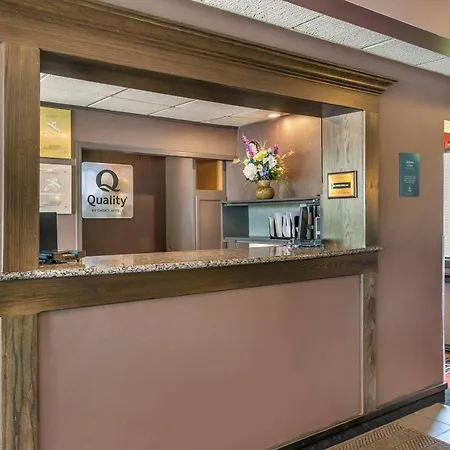 Quality Inn & Suites Next To The Casino-3