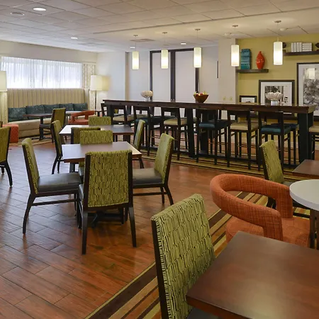 Hampton Inn Carbondale-2
