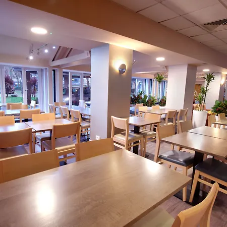 Waterloo Hub Hotel And Suites-2