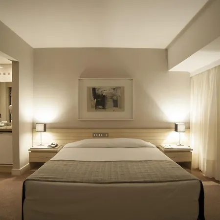 Hotel Victoria Villa Curitiba by Nacional Inn-3