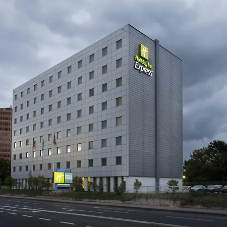 Holiday Inn Express Geneva Airport By Ihg-2