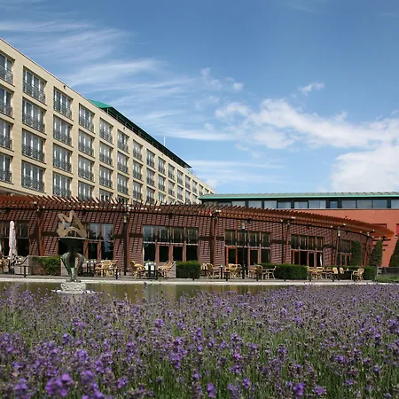 Hotel Van der Valk Maastricht-2