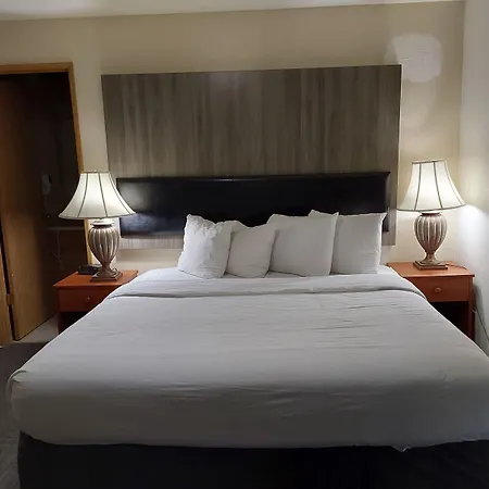 Lavissh Inn And Suites-3