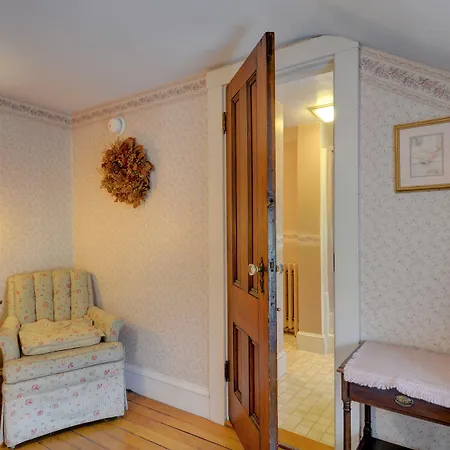 Melville House Newport-3