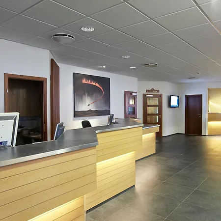 Hotel Cabin-2