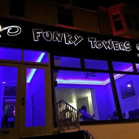 Funky Towers-2