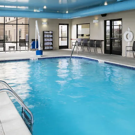 Hampton Inn & Suites Toledo-Perrysburg-2