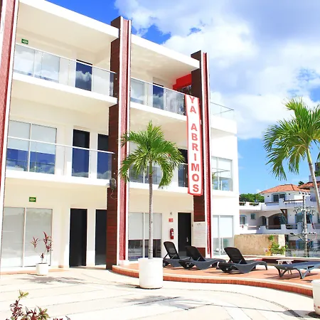 Cache Hostel & Hotel (Adults Only)-3