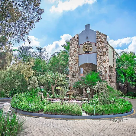 Afrique Boutique Hotel O.R. Tambo-3