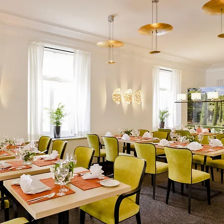 Hotel Reutemann-Seegarten-3