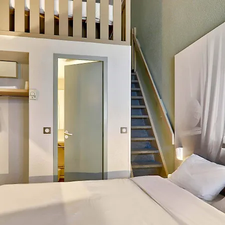B&B HOTEL Clermont-Ferrand Le Brézet Aéroport-3