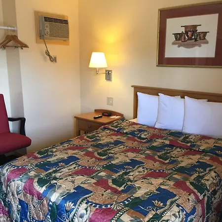 Relax Inn - Saginaw-3