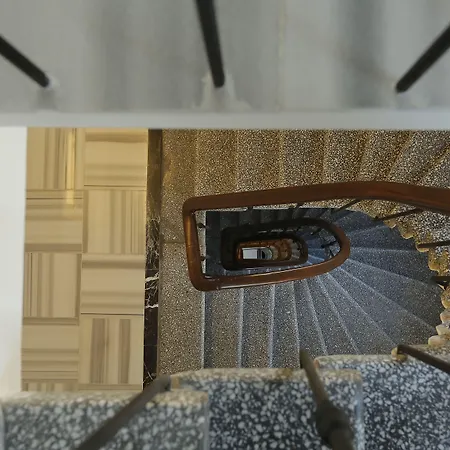 Art Nouveau Pera-2
