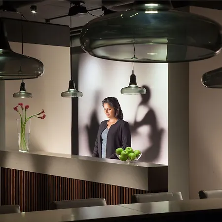 Acasa Suites Zurich Oerlikon-2