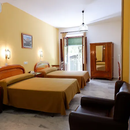 Hotel Central-2