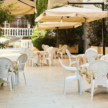 Hotel Plaza-2