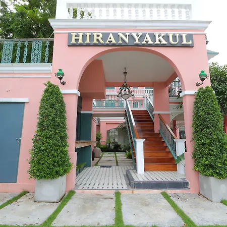Hiranyakul House Riverside-3
