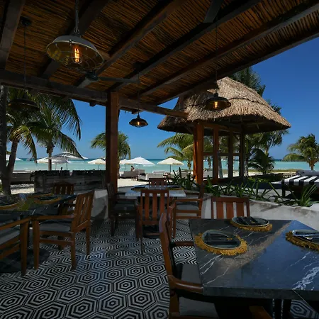 Casa Del Jaguar Beach Hotel-2