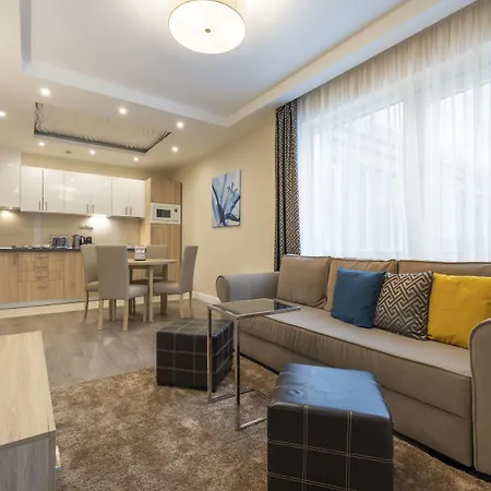 Silver Crown Hotel & Residence, Palace Quarter-2
