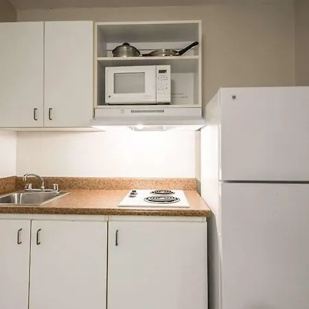 Suburban Studios Melbourne Airport-2