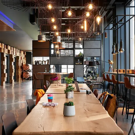 Moxy Edinburgh-3
