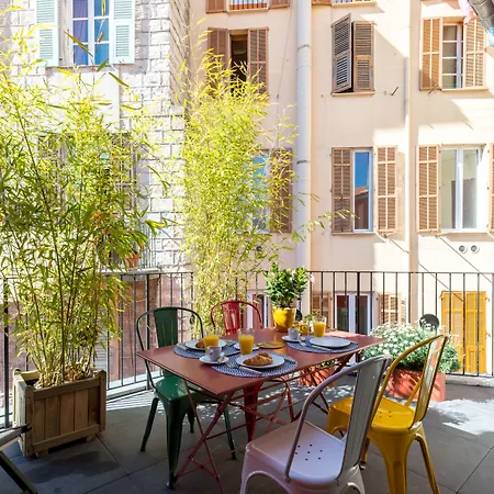 L'Abeille - Boutique Apartments-3