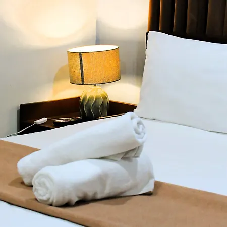 Arzo Hotel Makati-2