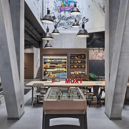 Moxy Lausanne City-3